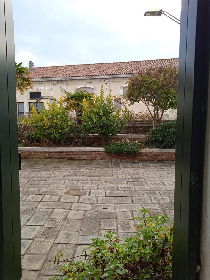 Sestiere Dorsoduro, A Due Passi Da Zattere Apartment เวนิส ภายนอก รูปภาพ